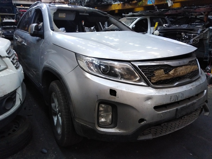  Kia SORENTO 2012    EN DESARME